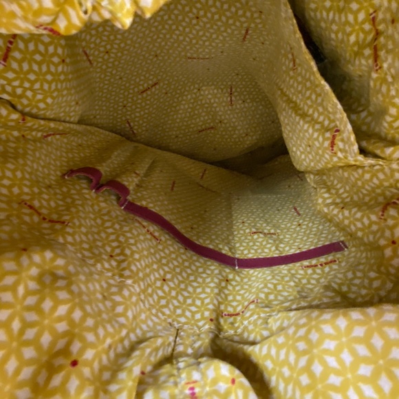 Aunts & Uncles Red Leather Drawstring Backpack Purse - Picture 13 of 16